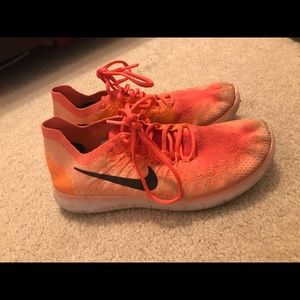 Nike tennis shoes
